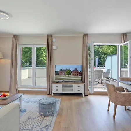 Baltischer Hof 45 *